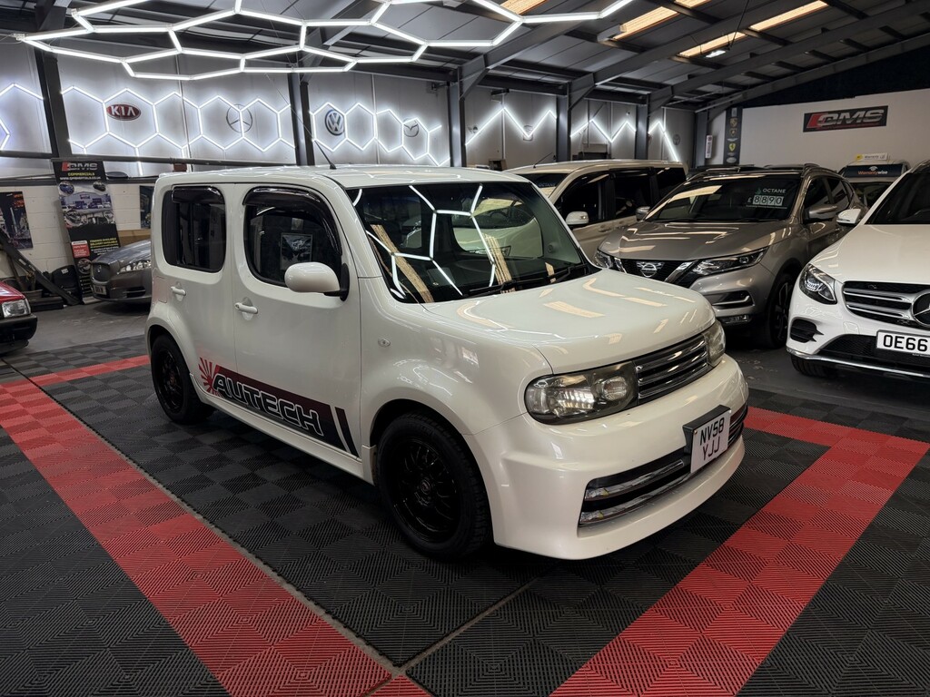 Nissan Cube Hatchback 1.6 2019 Red #33