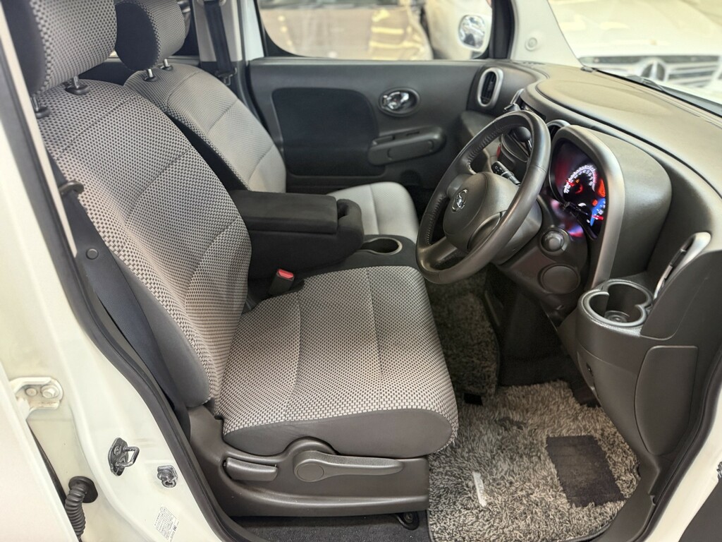 Nissan Cube Hatchback 1.6 2019 Red #13