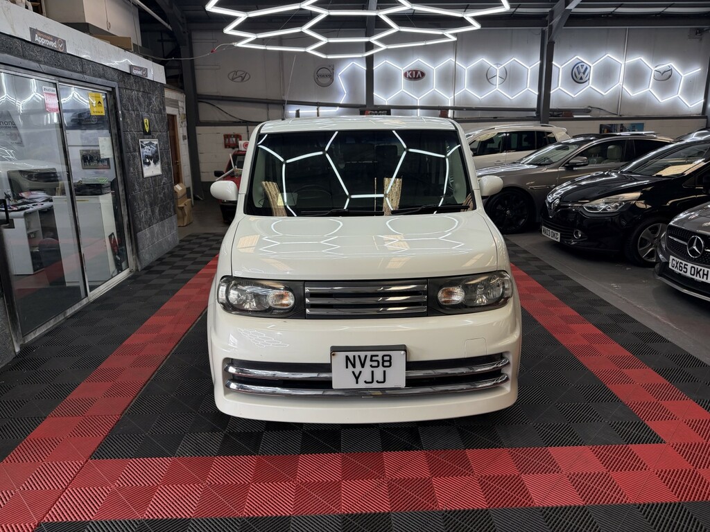 Nissan Cube Hatchback Rider 1.4 200919 White #5