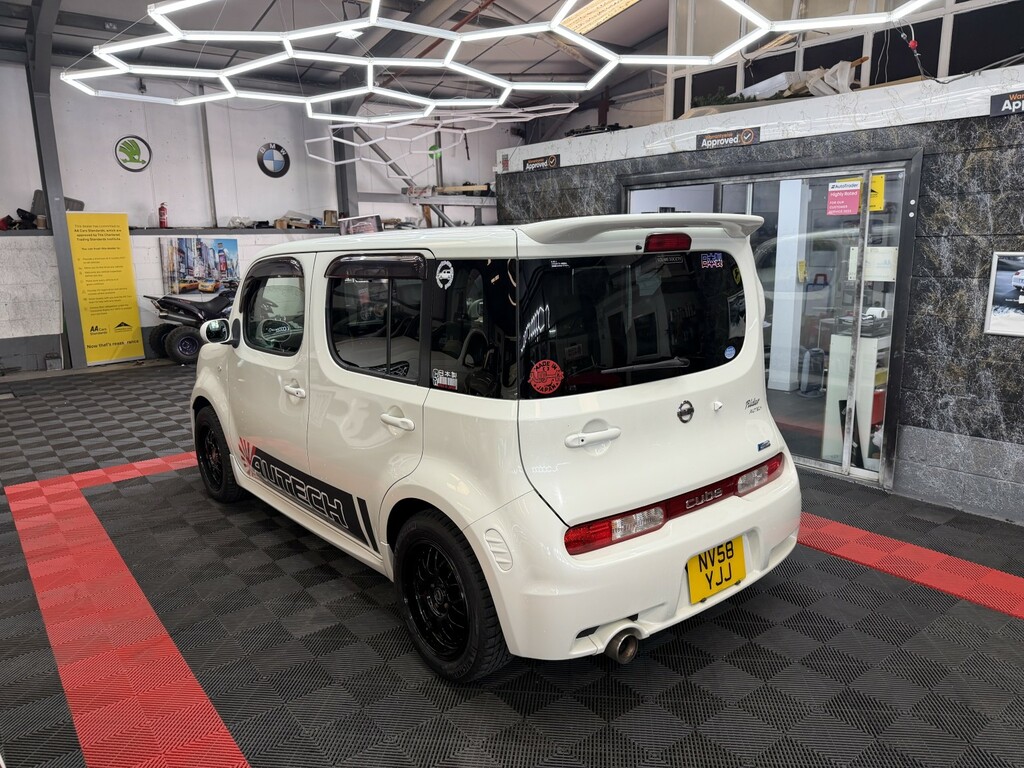 Nissan Cube Hatchback Rider 1.4 200919 White #6