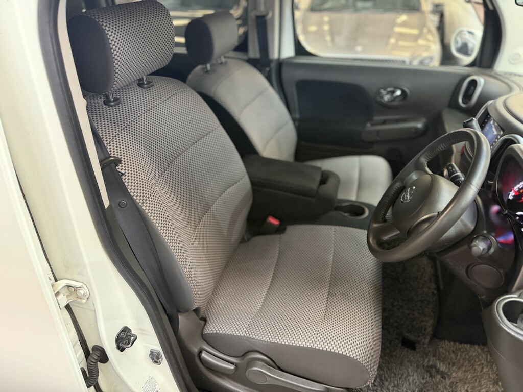 Nissan Cube Hatchback 1.6 2019 Red #14