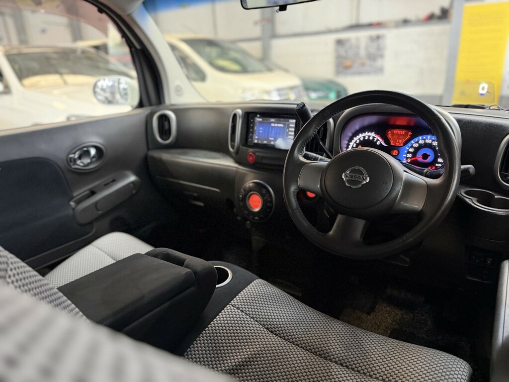 Nissan Cube Hatchback 1.6 2019 Red #8
