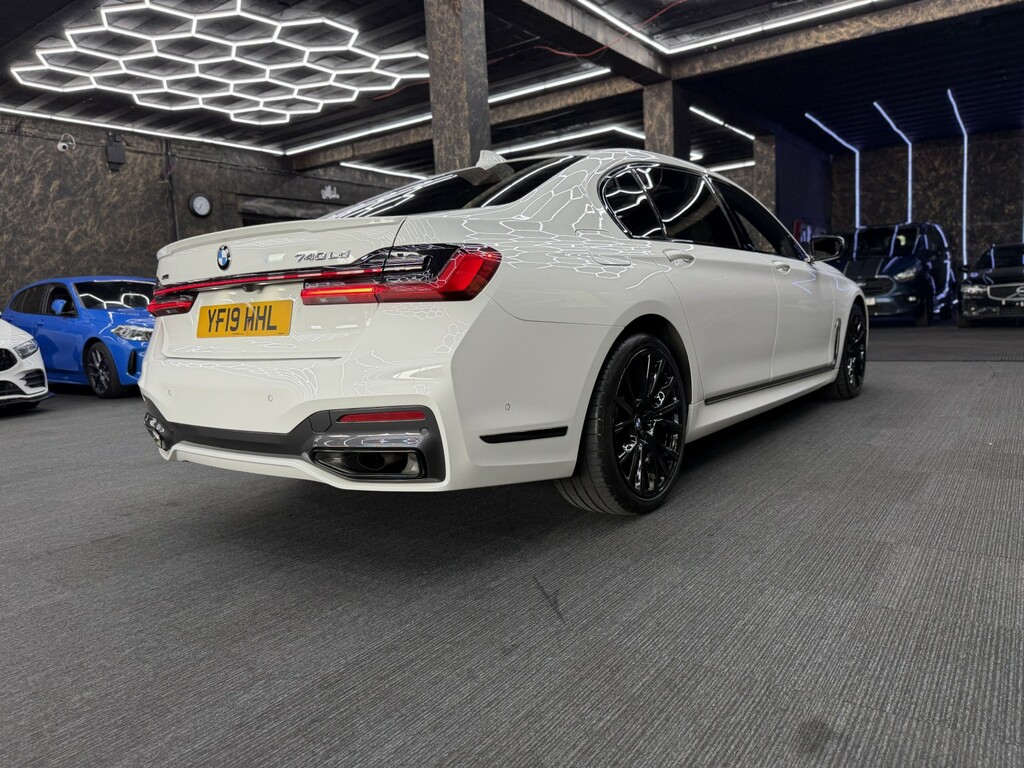 BMW 7 Series Grey #19
