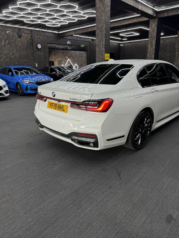 BMW 7 Series Grey #44