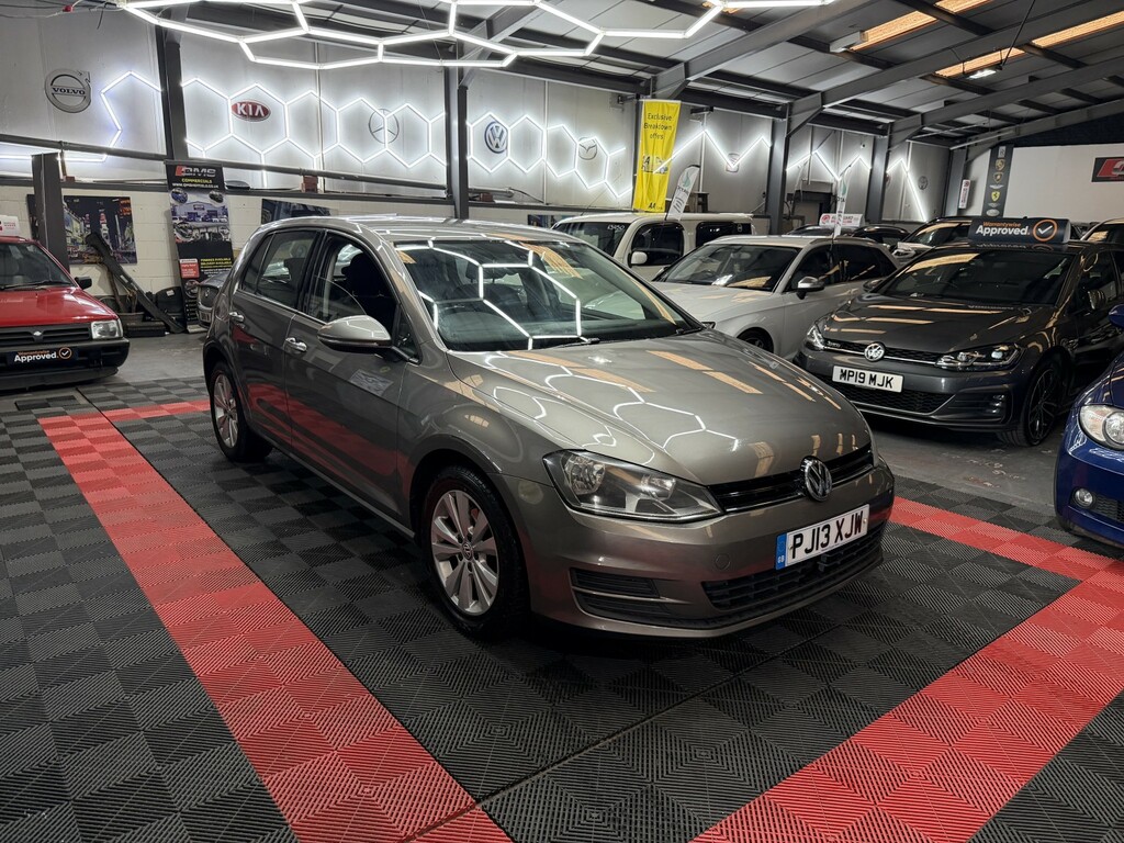 Volkswagen Golf Hatchback 1.6 Tdi Bluemotion Tech Se 201313 PJ13XJW Grey #4
