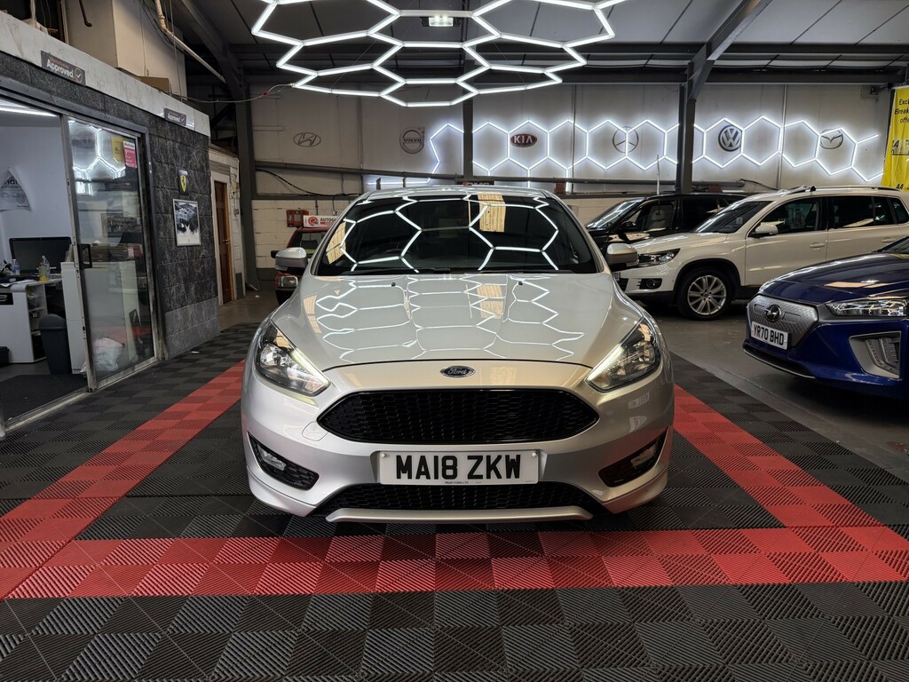 Ford Focus Hatchback 1.5 Tdci St-line X 201818 Silver #4
