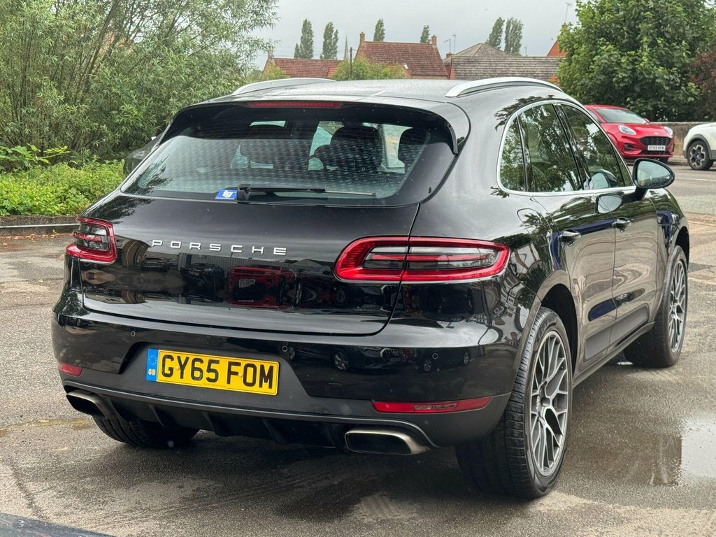 Porsche Macan Suv GY65FOM Black #4