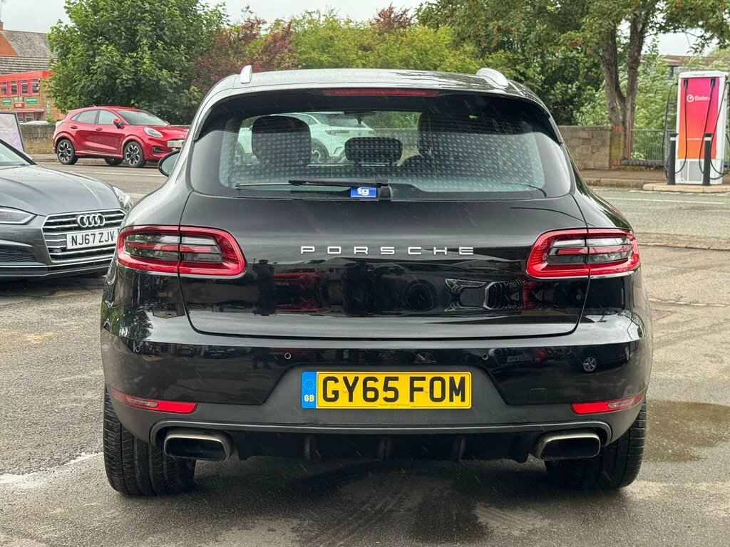 Porsche Macan Suv GY65FOM Black #6