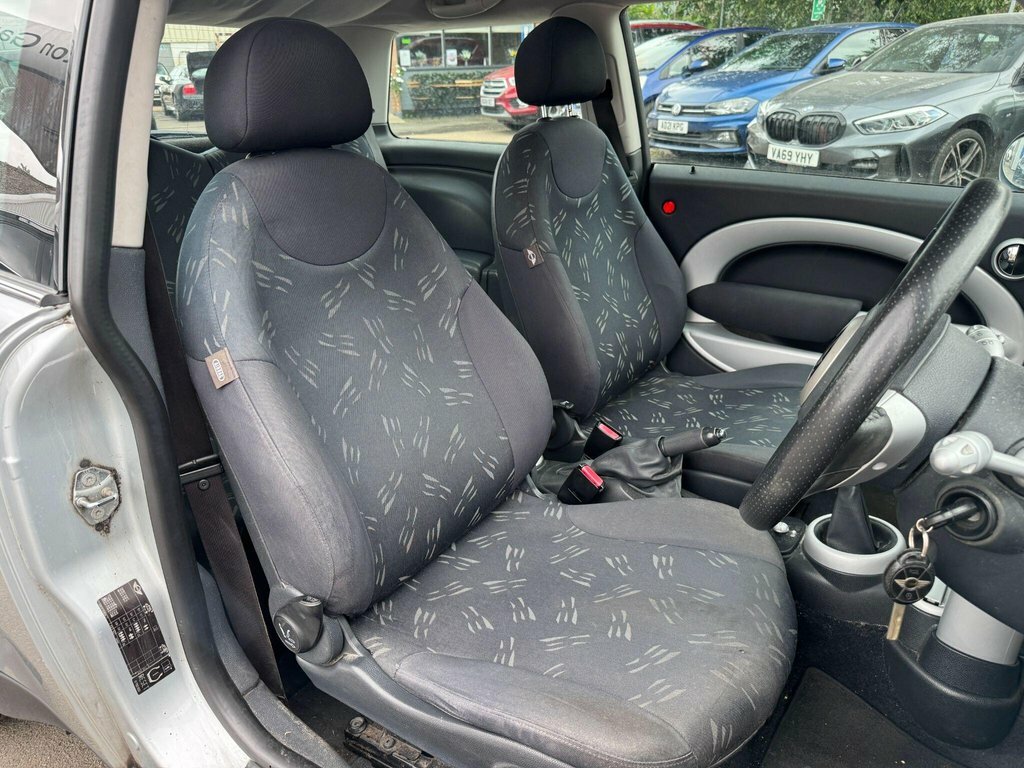 Mini Hatch One 3-Door Black #10