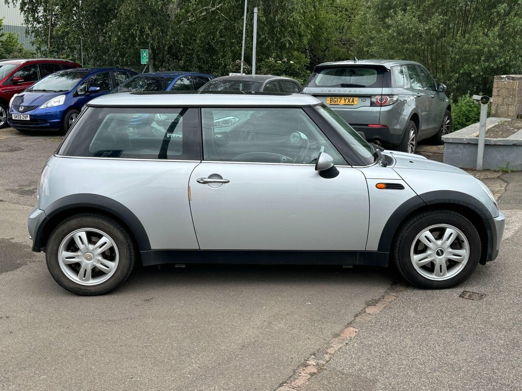 Mini Hatch 1.6L One Silver #2