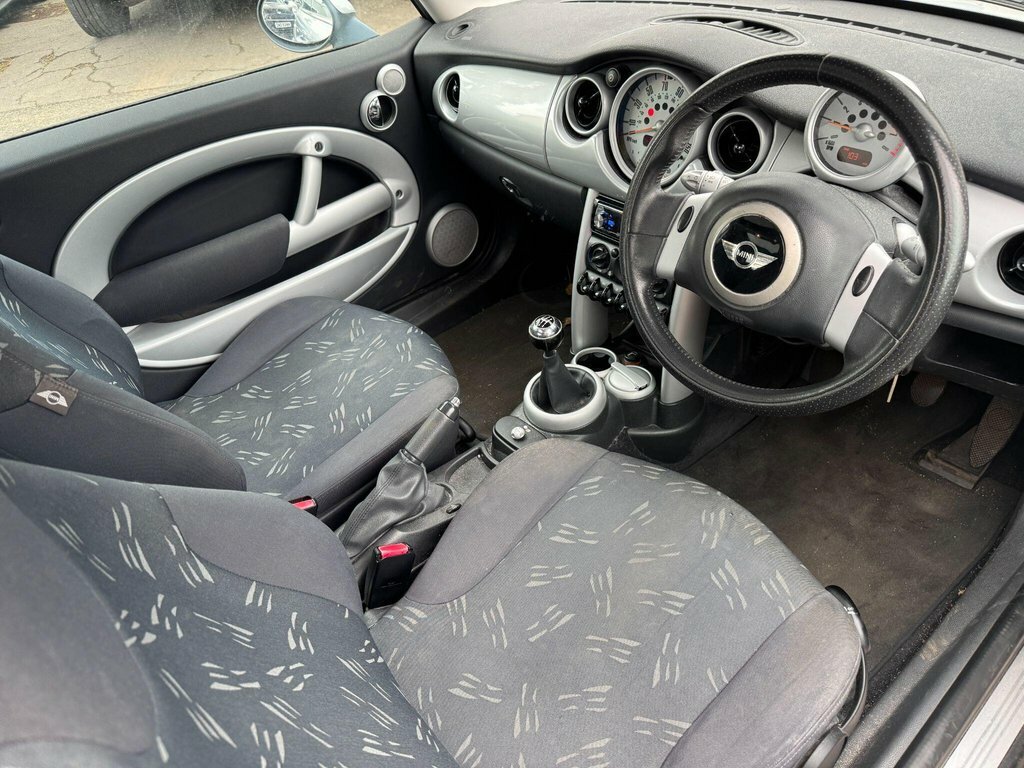 Mini Hatch One 3-Door Black #9