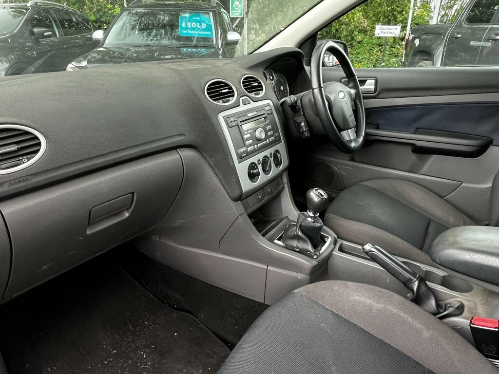 Ford Focus Ghia Blue #12