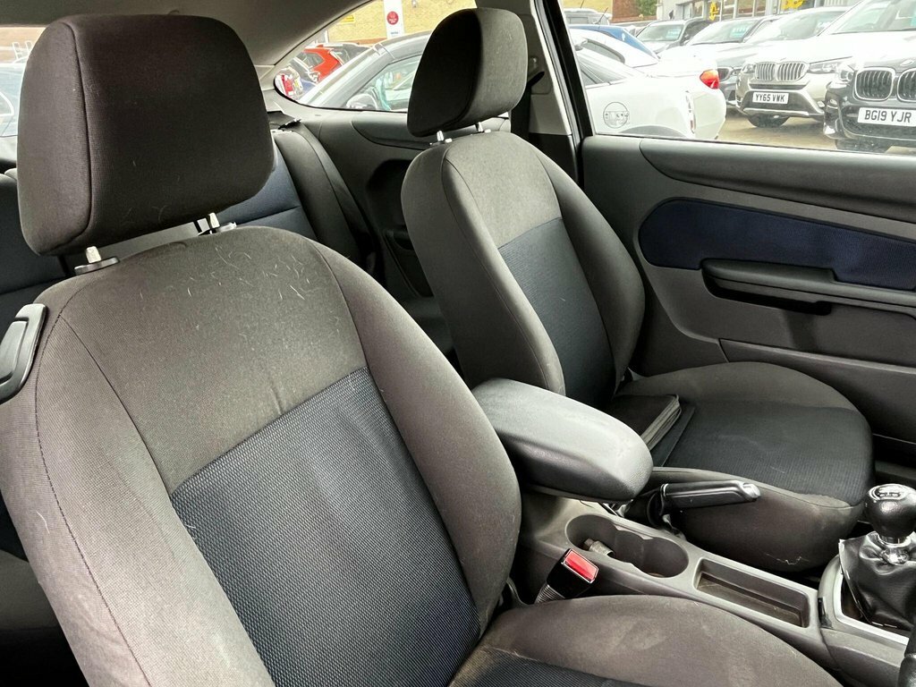 Ford Focus Ghia Blue #10