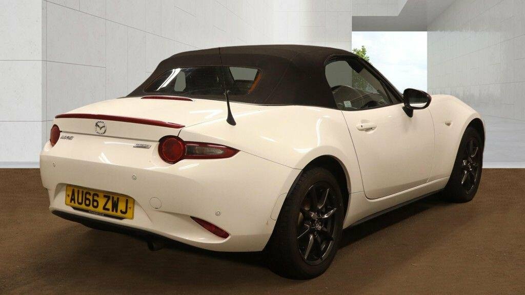 Mazda MX-5 1.5L Icon White #3