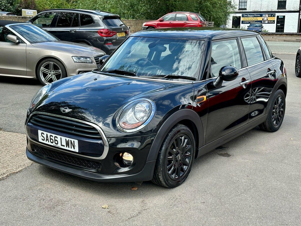 Mini Hatch 1.5L Cooper Black #3