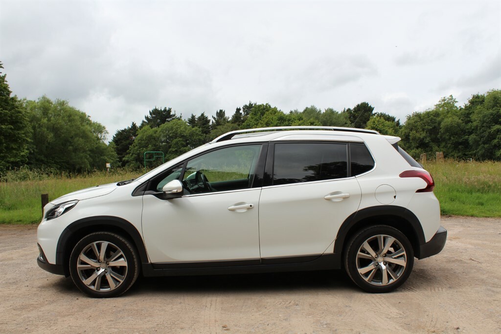 Peugeot 2008 Puretech Ss Allure Premium PL19VYO White #6