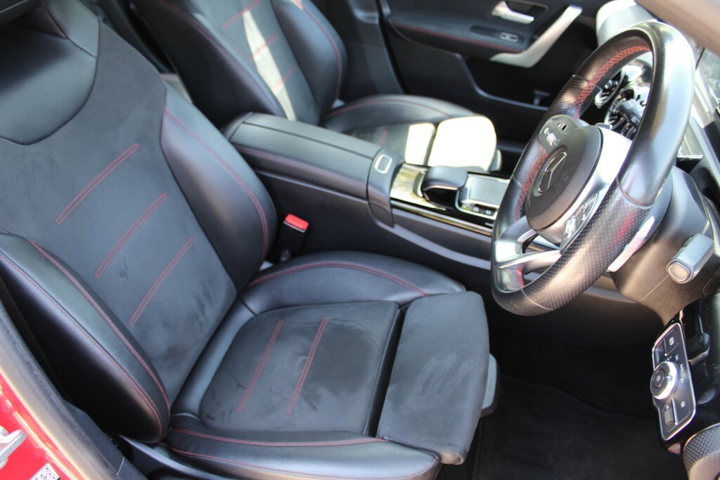 Mercedes-Benz 200 C Amg Line Premium Black #16