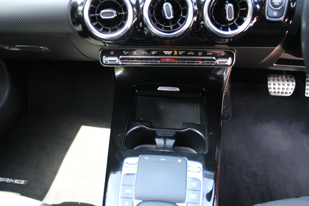 Mercedes-Benz 200 C Amg Line Premium Black #14