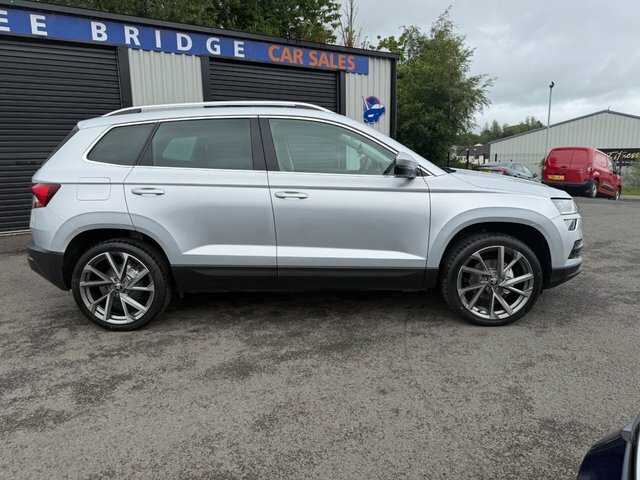 Skoda Karoq Se Nav Plus White #2