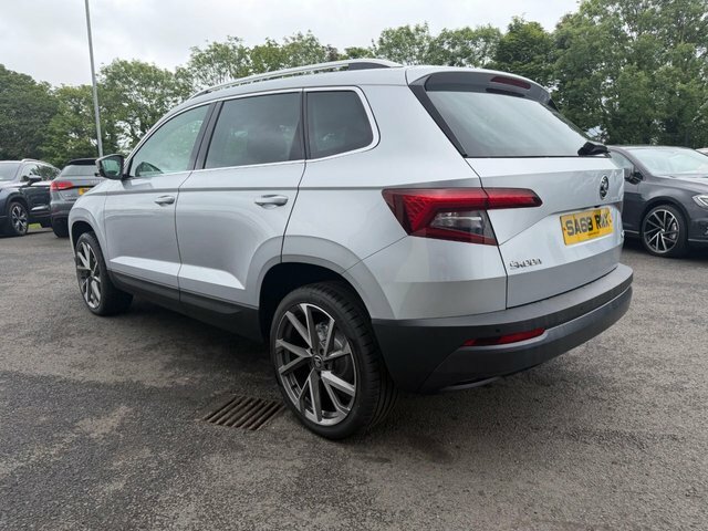 Skoda Karoq Se Nav Plus White #4