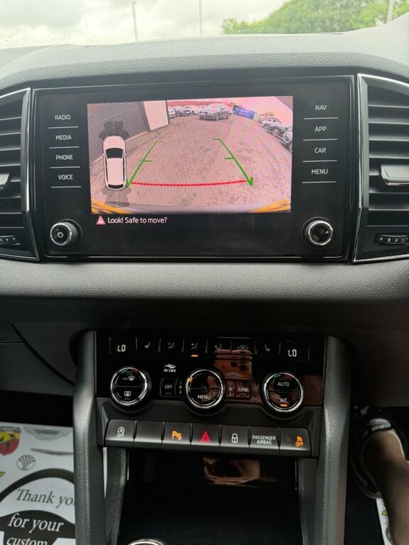 Skoda Karoq Se Nav Plus White #9