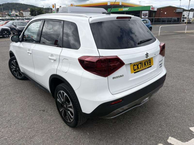 Suzuki Vitara Sz5 B-jet Mhev Agr White #2