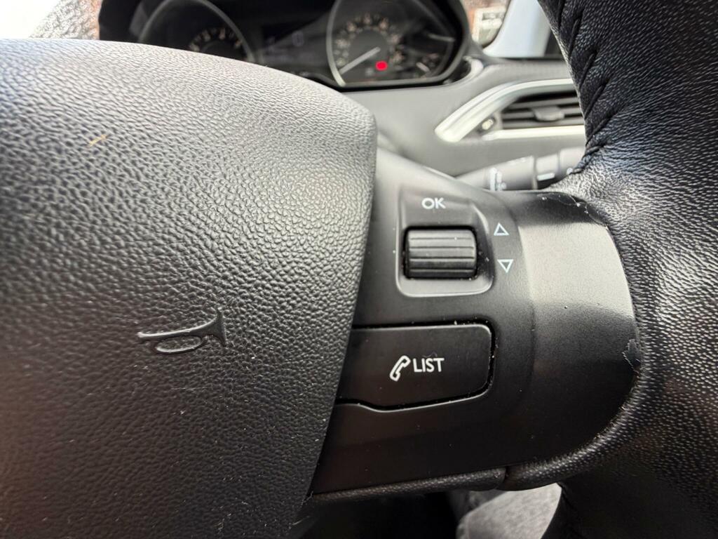 Peugeot 208 1.2 Puretech Active Euro 6 201616 Blue #13