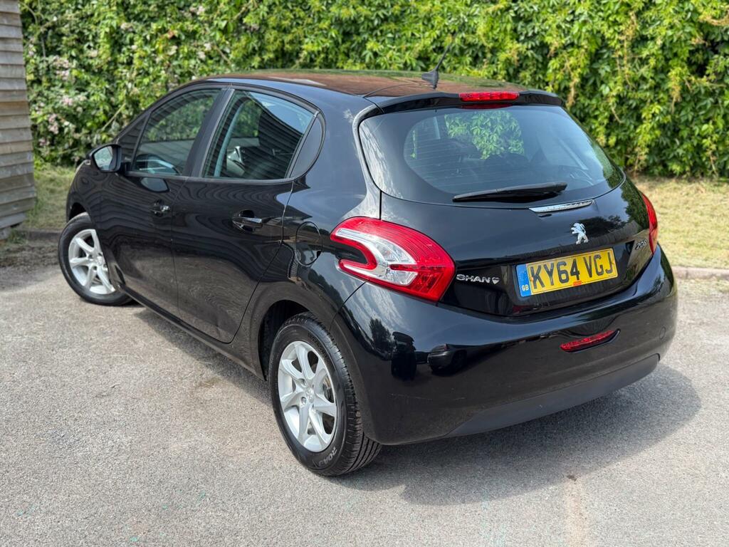 Peugeot 208 Active Black #4