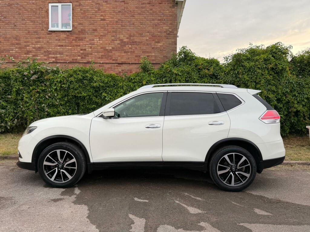 Nissan X-Trail Tekna White #4