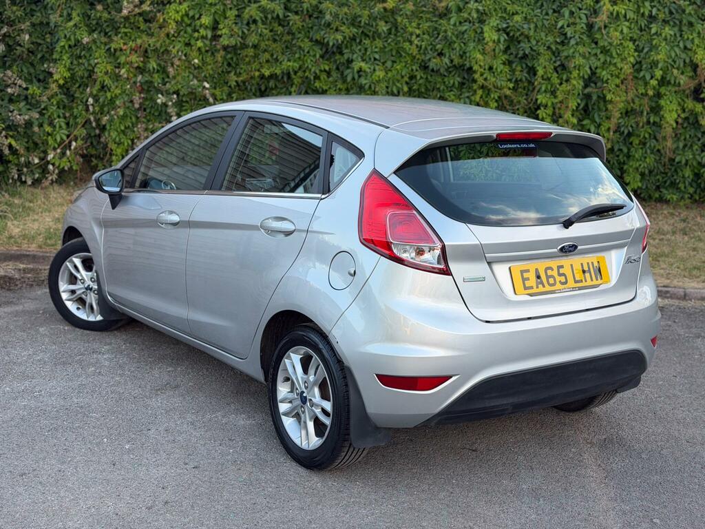 Ford Fiesta Zetec Silver #5