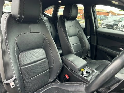 Jaguar E-Pace Core Red #10