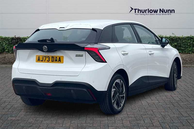 MG MG4 51Kwh Se Hatchback 170 Ps AJ73DAA White #3