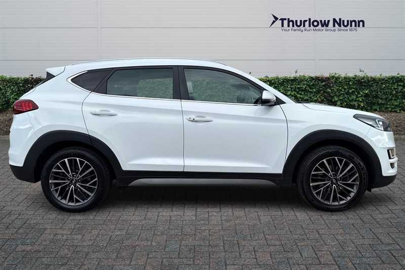 Hyundai Tucson 1.6 Crdi Premium Suv Euro 6 Ss SM19AYC White #2