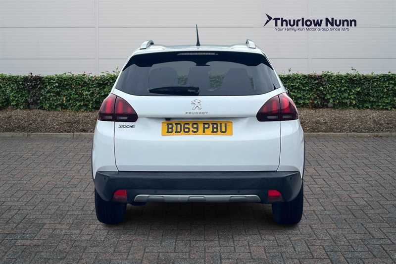Peugeot 2008 1.2 Puretech Allure Premium Suv BD69PBU White #4