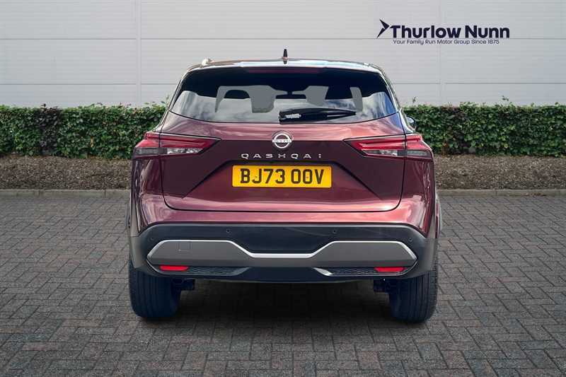 Nissan Qashqai 1.3 Dig-t Mhev Tekna Suv Hybrid BJ73OOV Red #4