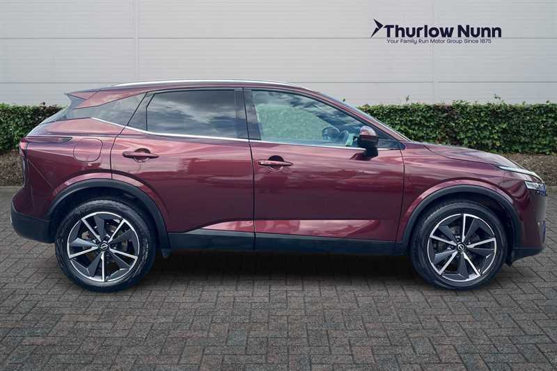 Nissan Qashqai 1.3 Dig-t Mhev Tekna Suv Hybrid BJ73OOV Red #2