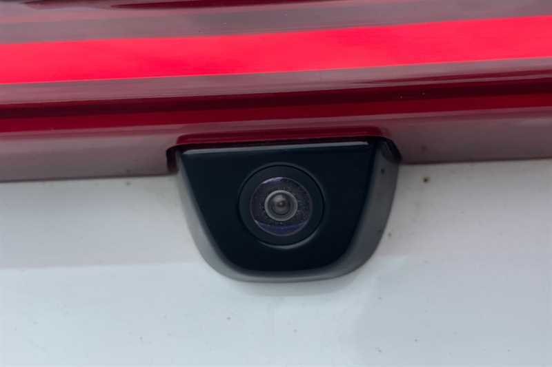 Hyundai I20 Hatchback White #36