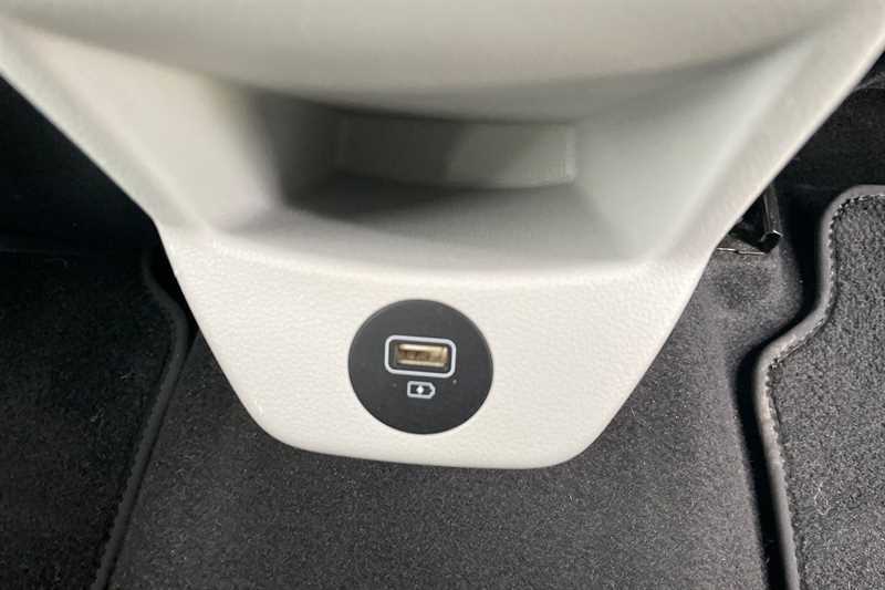 Hyundai I20 Hatchback White #33