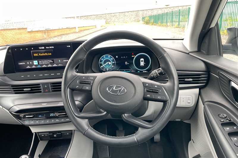 Hyundai I20 Hatchback White #14