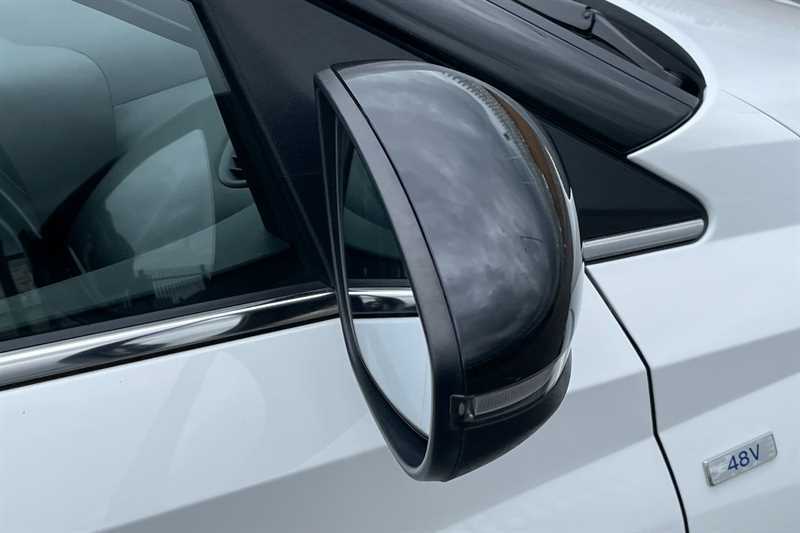 Hyundai I20 Hatchback White #39