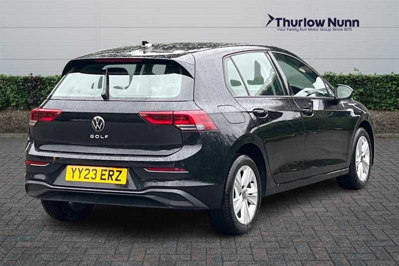 Volkswagen Golf 1.5 Tsi 130 Ps Life Hatchback YY23ERZ Black #3