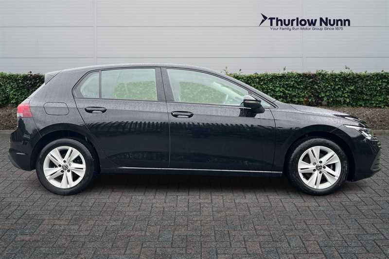 Volkswagen Golf 1.5 Tsi 130 Ps Life Hatchback YY23ERZ Black #2