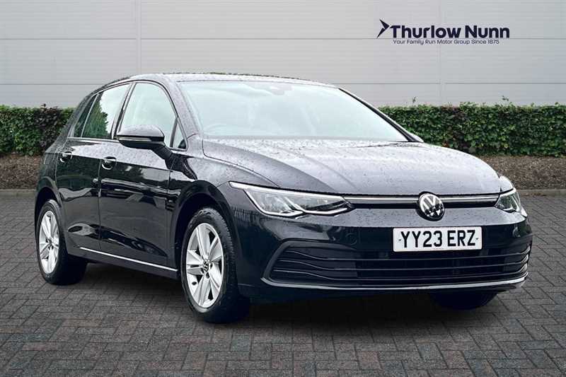 Volkswagen Golf 1.5 Tsi 130 Ps Life Hatchback YY23ERZ Black