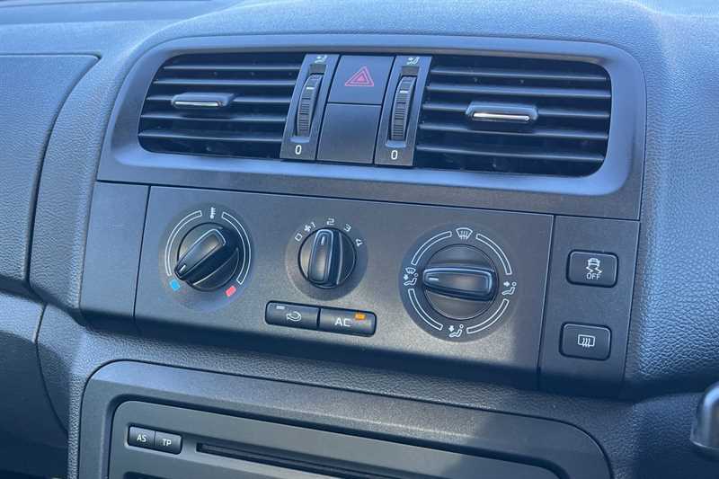 Skoda Roomster Se Black #15