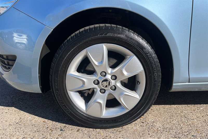 Skoda Roomster Se Black #9