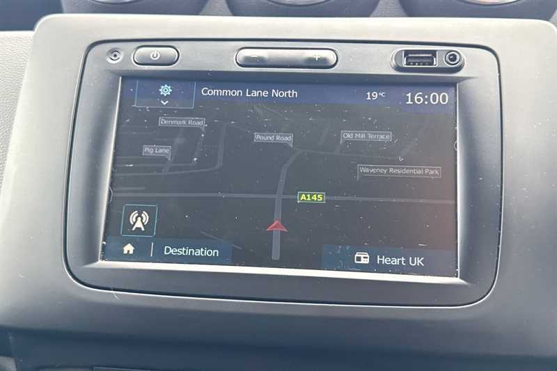 Dacia Duster 1.5 Dci Laureate 4Wd Euro 6 S S White #18