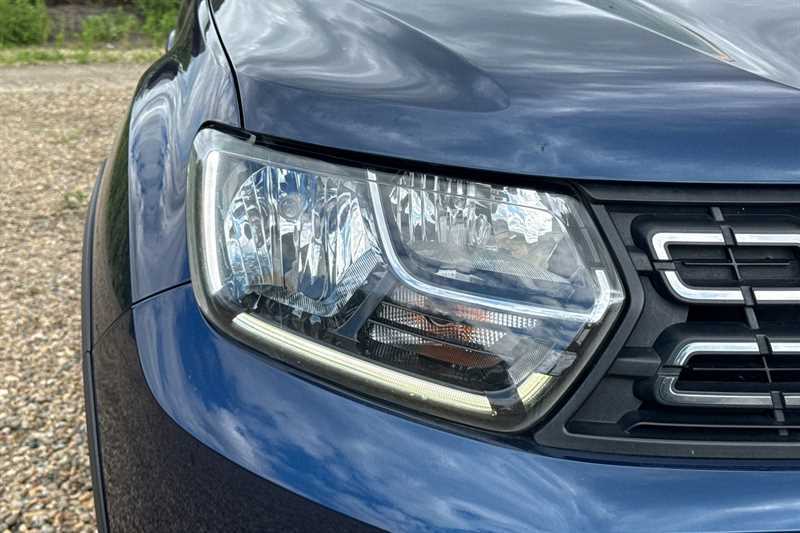Dacia Duster 1.5 Dci Laureate 4Wd Euro 6 S S White #39