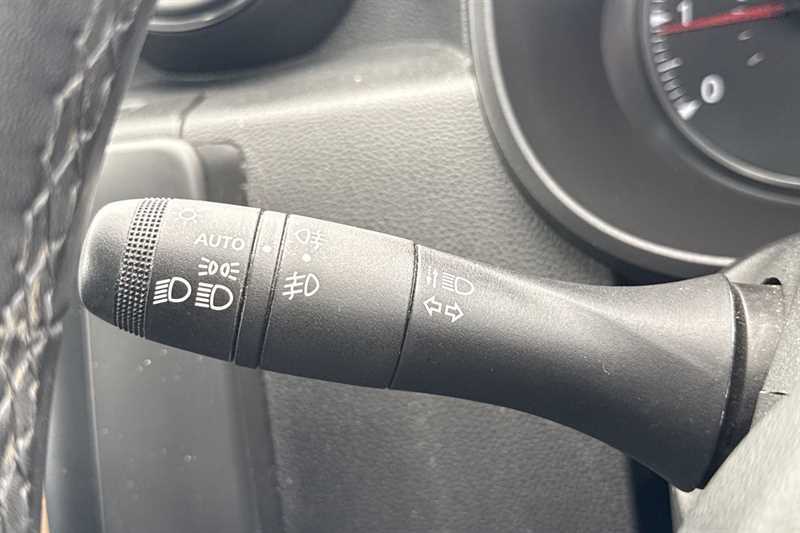Dacia Duster 1.5 Dci Laureate 4Wd Euro 6 S S White #31