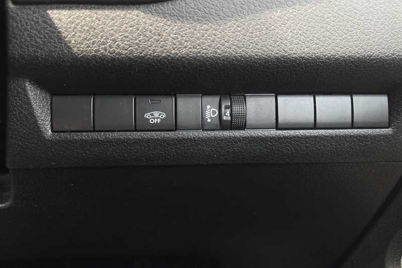 Vauxhall Vivaro Vivaro F2700 Pro Ss Black #28