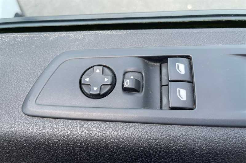 Vauxhall Vivaro Vivaro F2700 Pro Ss Black #16